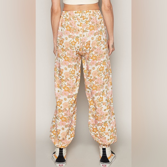 #137 Sale!! POL Floral Harem Pants - Picture 4 of 11